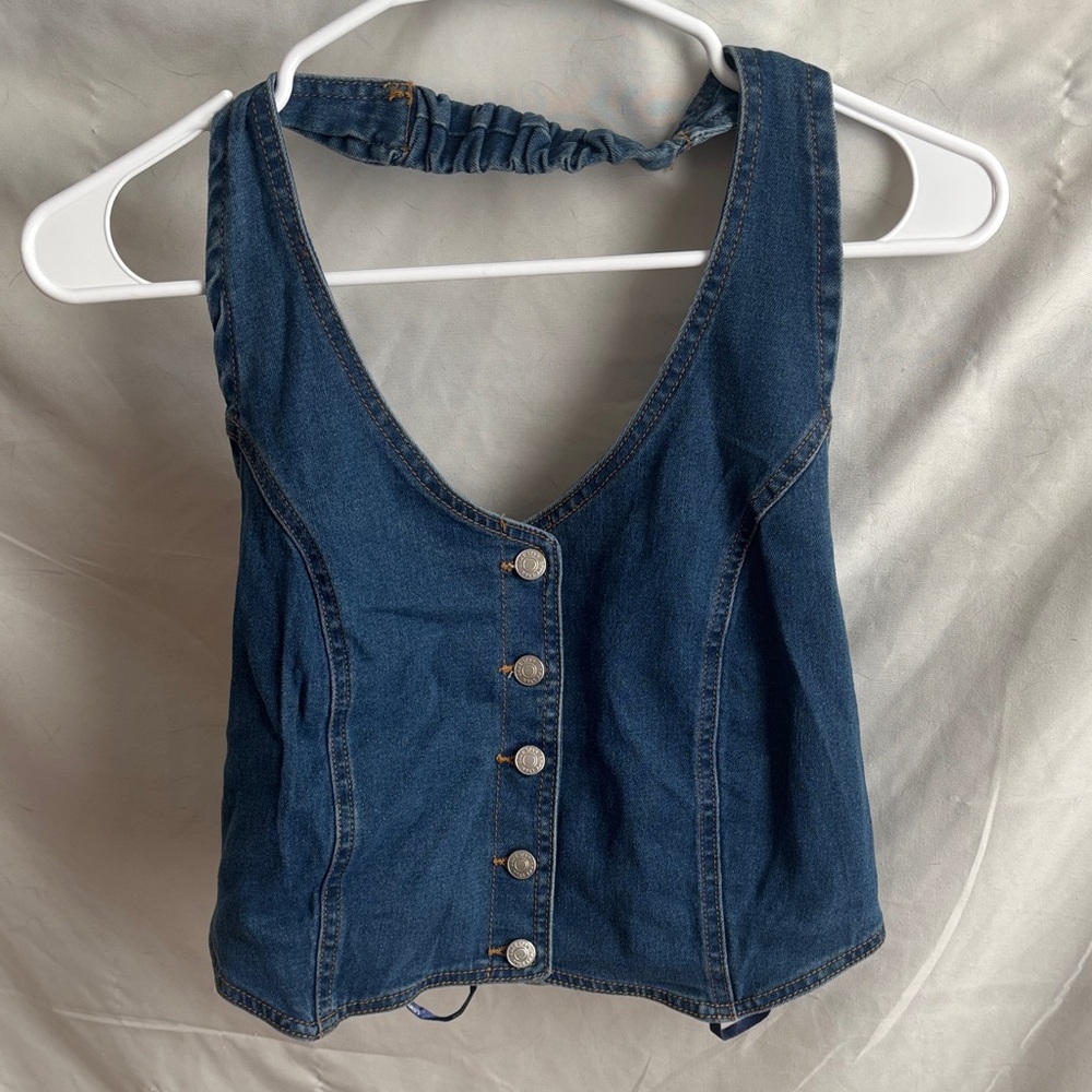 Stylish Blue Denim Women's Crop Top